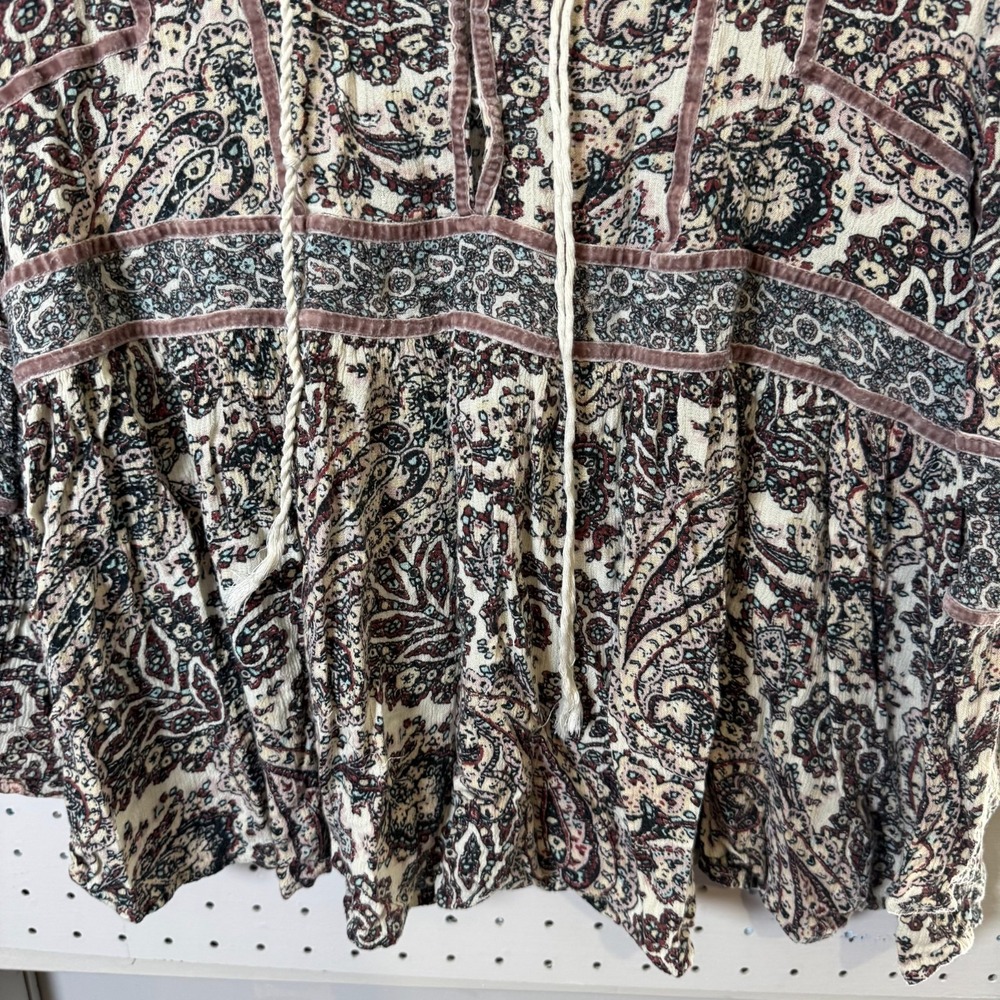 American Eagle Outfitters Blouse Womens Large Paisley Tassel 3/4 Sleeve Boho Top - Picture 3 of 10